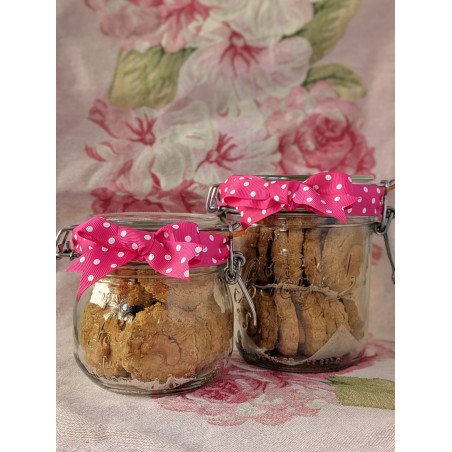 The long-awaited, once-a-year Cashew Cookie!